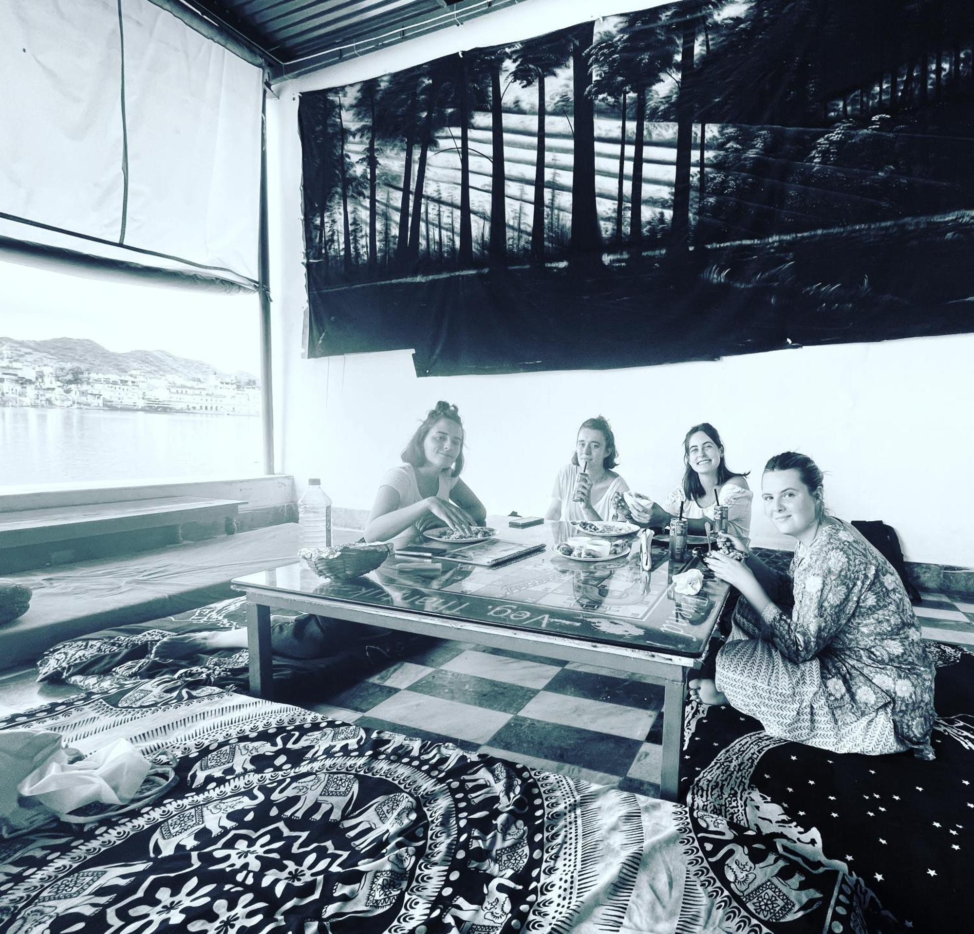 Hostel Doctor Alone Pushkar Zewnętrze zdjęcie